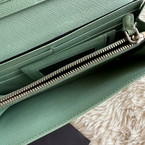 Prada large saffiano leather wallet in teal/aqua - Picture 9 of 13